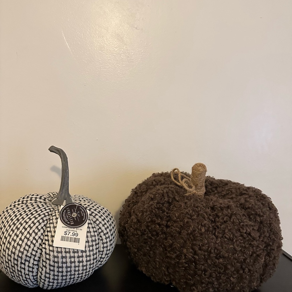 Decorative Knit Pumpkins - Black and Brown
